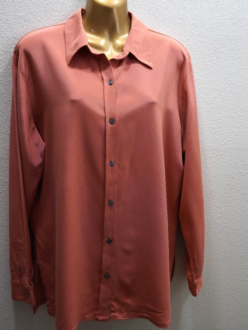 Chico's Design Salmon Vintage Silk Blend Blouse size 2